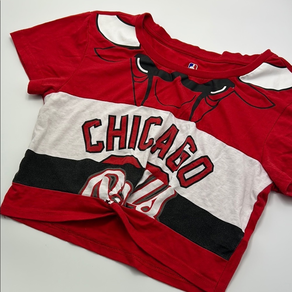 Chicago Bulls Women's Crop Top Medium Short Sleeve Knotted Red White Jersey